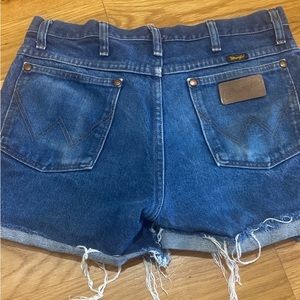 Vintage High Waisted Wrangler Cut offs -fit like 28”